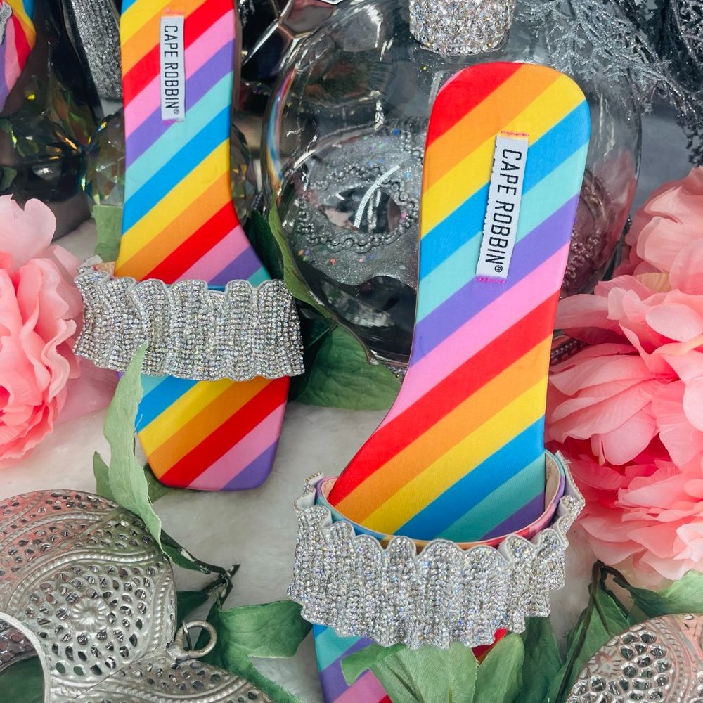 Gorgeous rainbow embellished silver sandal - Picture 3 of 9